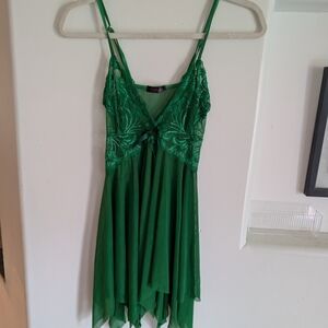 Green Lace Spaghetti Strap Dress